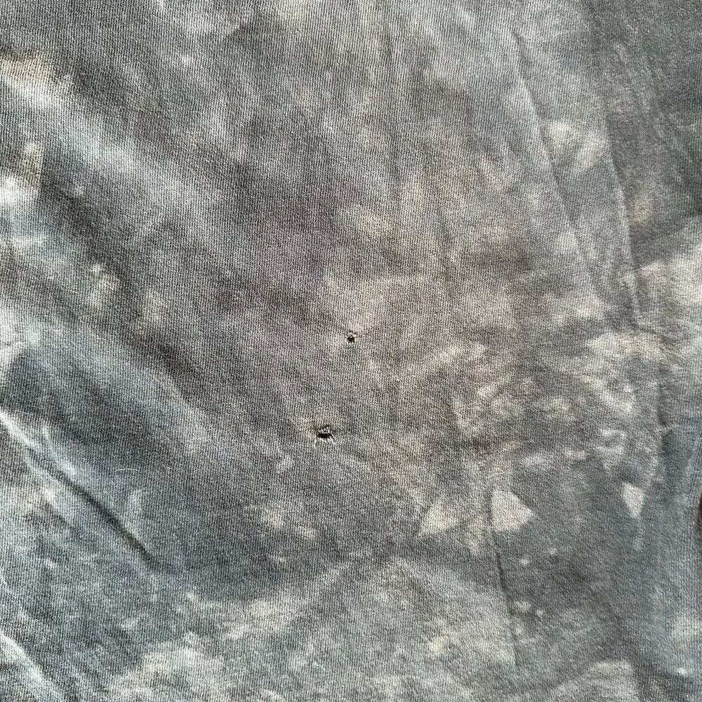 The Mountain Dragon Tie-Dye Celtic Cross Tee size XL